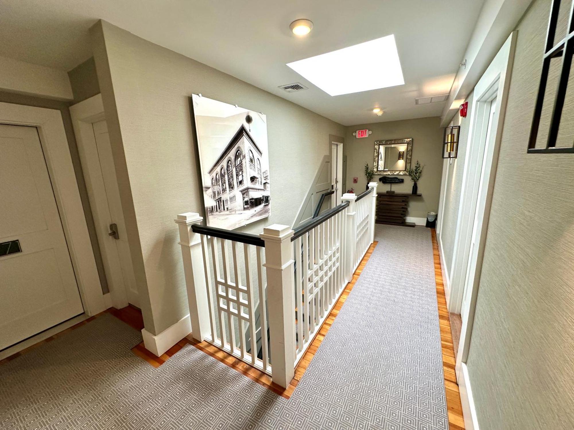 Entire Modern 7 Unit 7 Bath Boutique Inn Newport Exterior photo