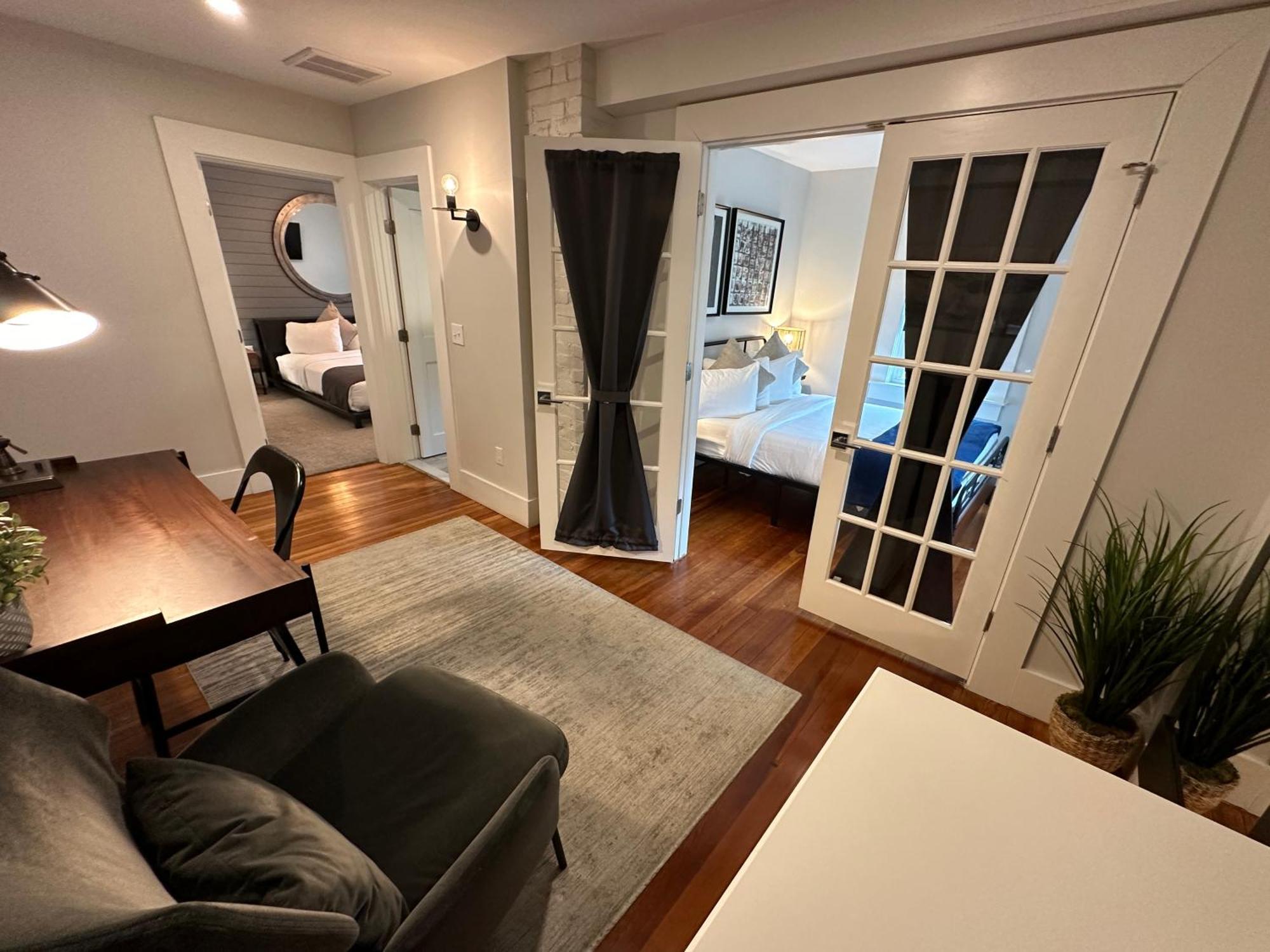 Entire Modern 7 Unit 7 Bath Boutique Inn Newport Exterior photo