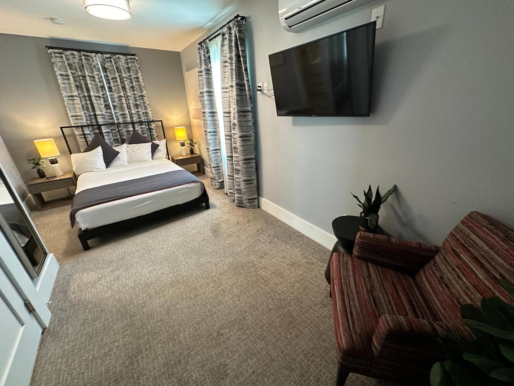 Entire Modern 7 Unit 7 Bath Boutique Inn Newport Exterior photo