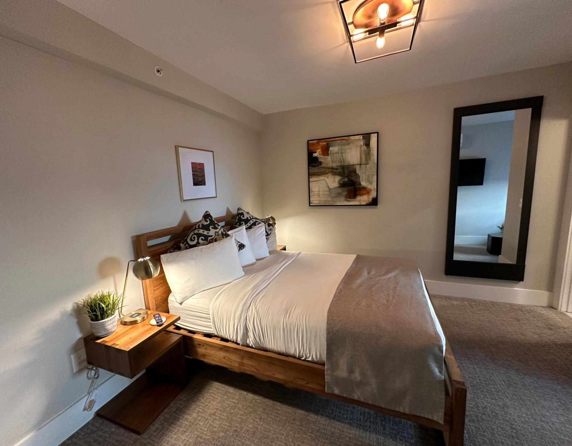 Entire Modern 7 Unit 7 Bath Boutique Inn Newport Exterior photo