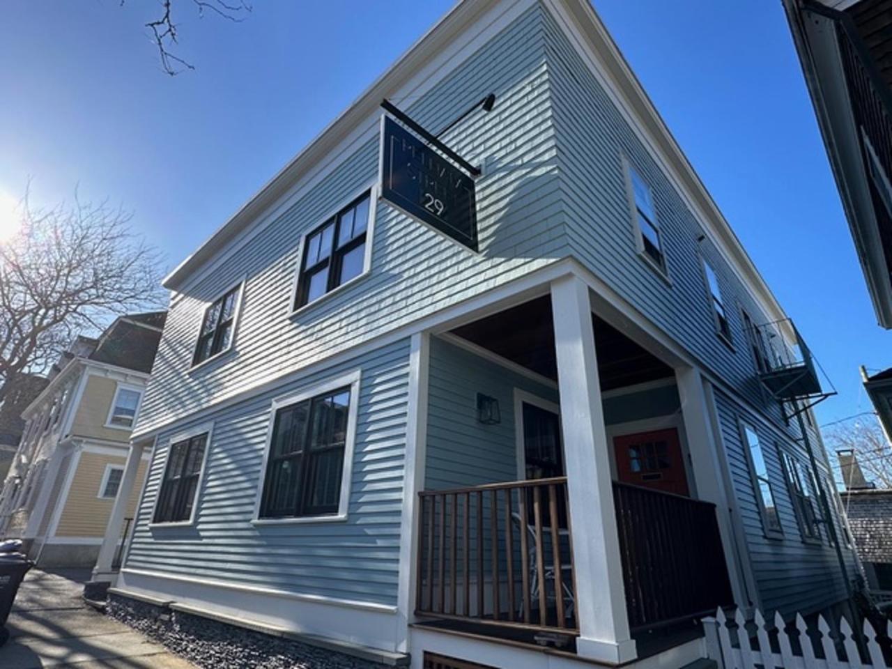 Entire Modern 7 Unit 7 Bath Boutique Inn Newport Exterior photo
